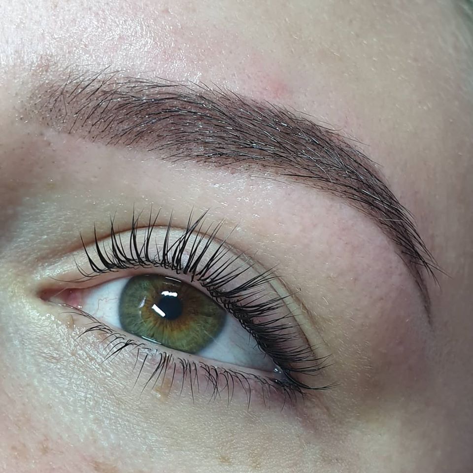 Lash lift and shaped brow, close up